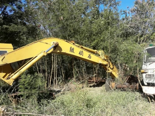 ขาย 465,000 KOMATSU pc 300-1 สภาพเก่านอกทำงานน้อย แต่เก่าเก็บ พร้อมใช้งาน รถอยู่ สระบุรี 090-772-3710 090-772-3708