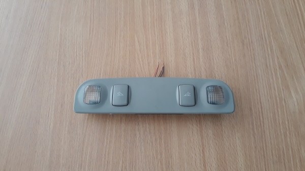 ไฟส่องแผนที่ Audi A4 สีเทา