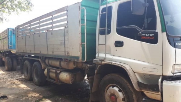 ขาย 1,380,000 สิบล้อดั้มแม่ลูกแก๊ส ISUZU DECA 320 EURO 2 ปี 51 แม่ดั้ม หัวสวย เครื่องดี เกียร์แรง คัชซีสวย ยางดี ลูกดั้ม 3 เพลา ยาว 7 ม. คัชซีสวย กะบะดั้มสวย ยางดี รถอยู่ สระบุรี 090-772-3710 090-772-3708