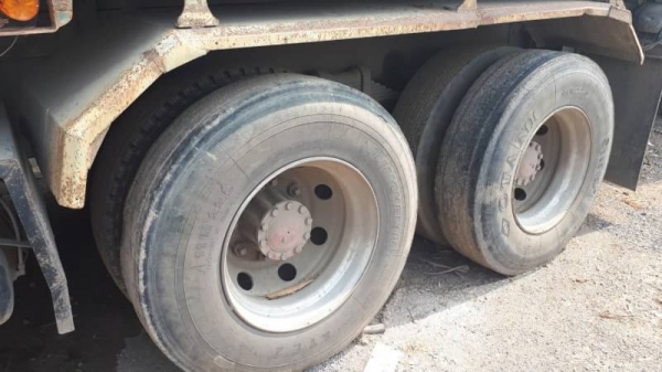 ขาย 1,380,000 สิบล้อดั้มแม่ลูกแก๊ส ISUZU DECA 320 EURO 2 ปี 51 แม่ดั้ม หัวสวย เครื่องดี เกียร์แรง คัชซีสวย ยางดี ลูกดั้ม 3 เพลา ยาว 7 ม. คัชซีสวย กะบะดั้มสวย ยางดี รถอยู่ สระบุรี 090-772-3710 090-772-3708