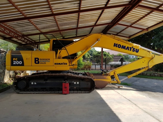 รถแบคโฮ KOMATSU PC200-8MO ใช้งานน้อย เดิมๆทั้งคัน