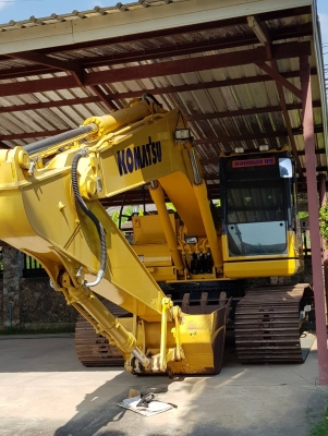 รถแบคโฮ KOMATSU PC200-8MO ใช้งานน้อย เดิมๆทั้งคัน
