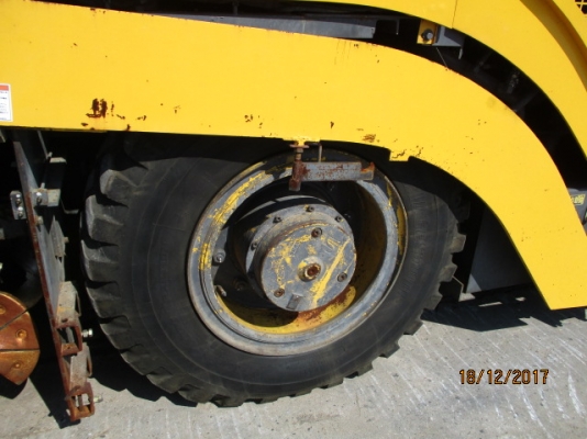 รถปูยาง SUMITOMO รุ่น HA60W-5 ปี 2004 ซีเรียล A60A5-0164 ปี 2004 รถมือสองนำเข้าจากญี่ปุ่น สภาพสวยพร้อมใช้งาน พร้อมชุดแจ้งจำหน่าย