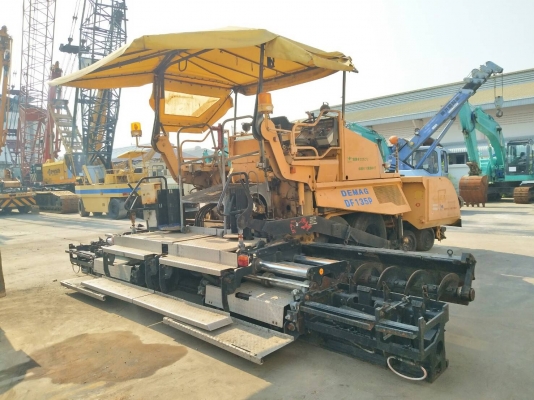 โล๊ะๆ ขายถูก รถปูยาง Demag : DF135P ปูุ6เมตร พร้อมตัวต่อ8.5เมตร เก่าญี่ปุ่น 092-929-9942