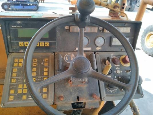 โล๊ะๆ ขายถูก รถปูยาง Demag : DF135P ปูุ6เมตร พร้อมตัวต่อ8.5เมตร เก่าญี่ปุ่น 092-929-9942