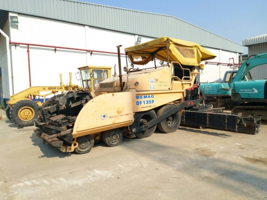 โล๊ะๆ ขายถูก รถปูยาง Demag : DF135P ปูุ6เมตร พร้อมตัวต่อ8.5เมตร เก่าญี่ปุ่น 092-929-9942
