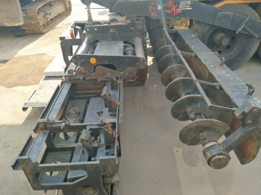 โล๊ะๆ ขายถูก รถปูยาง Demag : DF135P ปูุ6เมตร พร้อมตัวต่อ8.5เมตร เก่าญี่ปุ่น 092-929-9942