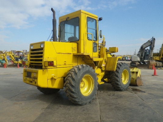 ขายรถตักล้อยาง Komatsu WA100-1 รถเก่าญี่ปุ่น สภาพสวย ใช้งานน้อย