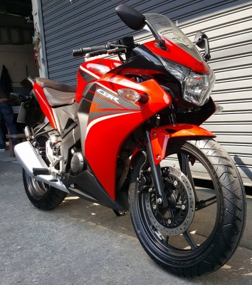 ขออนุญาตขาย HONDA CBR150I NEW ไมล์แท้วิ่งแค่ 1X,XXX KM ฟรีค่าโอน