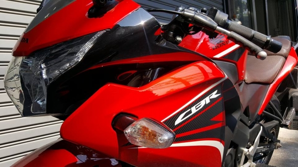 ขออนุญาตขาย HONDA CBR150I NEW ไมล์แท้วิ่งแค่ 1X,XXX KM ฟรีค่าโอน
