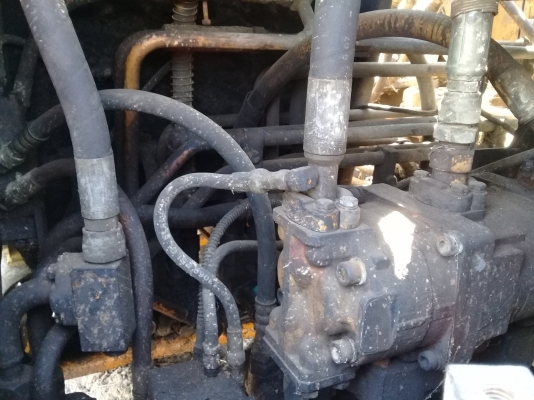 ขายด่วนรถแบคโฮKOMATSU PC-60  ปี 45 สภาพพร้อมใช้งาน