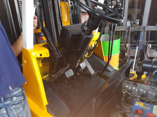 ขายรถยกโฟร์คลิฟท์ยี่ห้อTCM 2.5ตัน ดีเซล เสาสูง3เมตร ขายรถยกโฟร์คลิฟท์ยี่ห้อTCM 2.5ตัน ดีเซล เสาสูง3เมตร