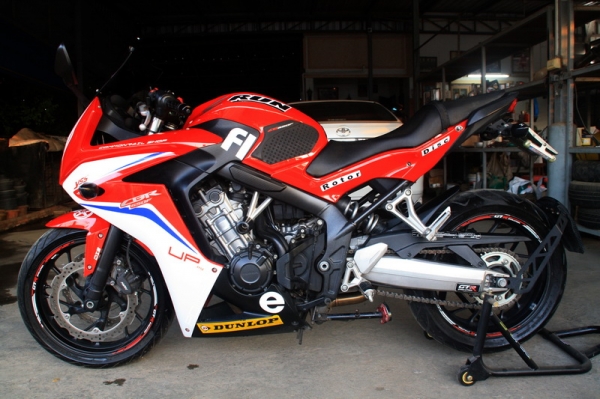 ขาย CBR 650 ลายแต่ง ท่อ Arashi มือเดียวออกศูนย์ ทะเบียนพร้อมโอน