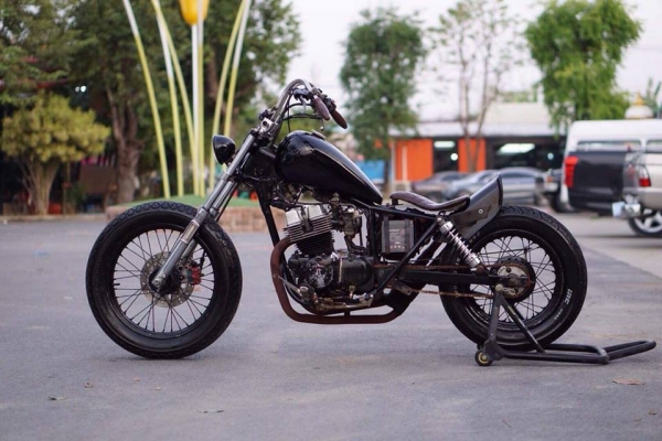 ร้าน  วุฒิ นนบุรี     ขาย รีเบ็ว 250cc. แต่งโอสคู มันๆ