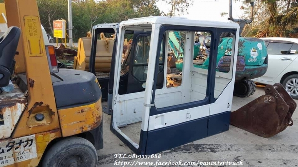 FROM JAPANหัวเก๋งรถขุด/ CABIN FOR EXCAVATOR PC200 -3 , 5 / PC120 -3 , 5 / PC60 -5 , 6 / ราคาเพียง 9,500 บาท สนใจรีบติดต่อ 0819337688