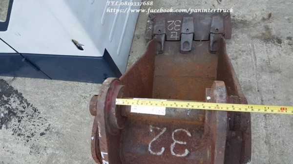 FROM JAPAN สินค้าเก่านอกBUCKET PC40,45 ,50, 55 ,60 บุ๊งกี๋สำหรับรถขุด แบบธรรมดา 3ฟัน/ปากแคบ /ปากกว้าง:40 cm. /ราคาเพียง(ใบละ)15,000 บาท สนใจรีบติดต่อ 0819337688