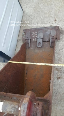 FROM JAPAN สินค้าเก่านอกBUCKET PC40,45 ,50, 55 ,60 บุ๊งกี๋สำหรับรถขุด แบบธรรมดา 3ฟัน/ปากแคบ /ปากกว้าง:40 cm. /ราคาเพียง(ใบละ)15,000 บาท สนใจรีบติดต่อ 0819337688