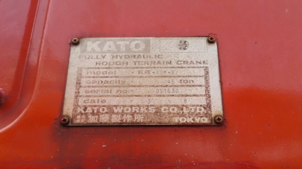 รถเครนล้อยาง4ล้อ 45ตัน รถเครนล้อยาง4ล้อ 45ตัน