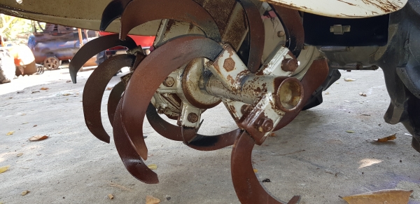 รถพรวนดิน 9.5 แรงเบนชิล พร้อมใช้งาน รถพรวนดิน 9.5 แรงเบนชิล พร้อมใช้งาน