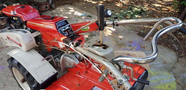 รถพรวนดิน 9.5 แรงเบนชิล พร้อมใช้งาน รถพรวนดิน 9.5 แรงเบนชิล พร้อมใช้งาน