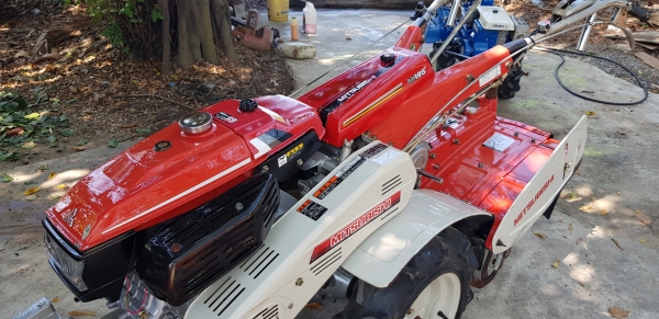 รถพรวนดิน 9.5 แรงเบนชิล พร้อมใช้งาน รถพรวนดิน 9.5 แรงเบนชิล พร้อมใช้งาน