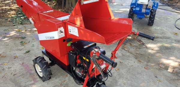 เครื่องสับกิ่งไม้ เดินหน้าถอยหลังได้  สอบถามได้ต่อรองได้ขายได้ขาย