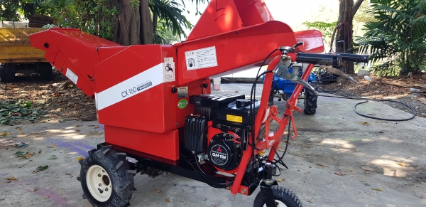 เครื่องสับกิ่งไม้ เดินหน้าถอยหลังได้  สอบถามได้ต่อรองได้ขายได้ขาย
