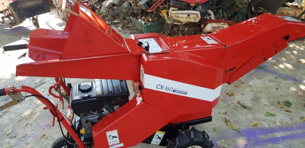 เครื่องสับกิ่งไม้ เดินหน้าถอยหลังได้  สอบถามได้ต่อรองได้ขายได้ขาย