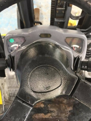 Komatsu fd25-16(รุ่นใหม่ล่าสุด) Komatsu fd25-16(รุ่นใหม่ล่าสุด)