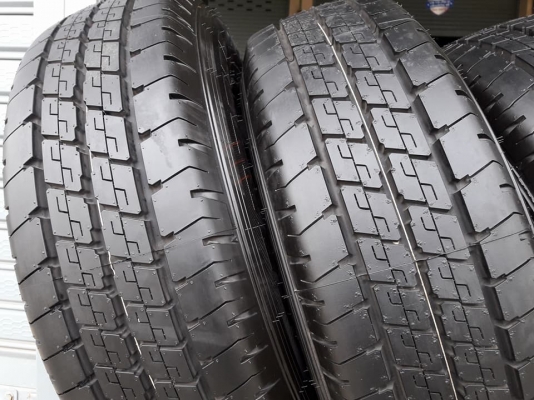 ขายล้อเหล็กป้ายแดง dmax15" 6รู139.7 ยางปี17 dunlop สนใจติดต่อร้าน ก.เจริญการยางครับ 081-3747940