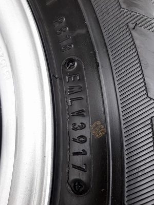 ขายล้อเหล็กป้ายแดง dmax15" 6รู139.7 ยางปี17 dunlop สนใจติดต่อร้าน ก.เจริญการยางครับ 081-3747940