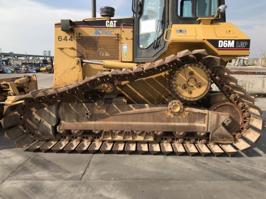 CAT D6M ปี 2002 ใช้งาน 3200 ชม. แท้ ๆ นำเข้าจากญี่ปุ่น รถถึงไทยแล้วครับ