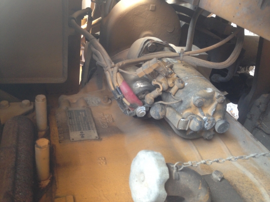 ขาย!! รถตัก KOMATSU 520 ขาย!! รถตัก KOMATSU 520