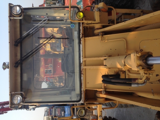 ขาย!! รถตัก KOMATSU 520 ขาย!! รถตัก KOMATSU 520
