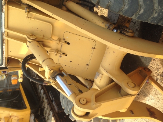 ขาย!! รถตัก KOMATSU 520 ขาย!! รถตัก KOMATSU 520