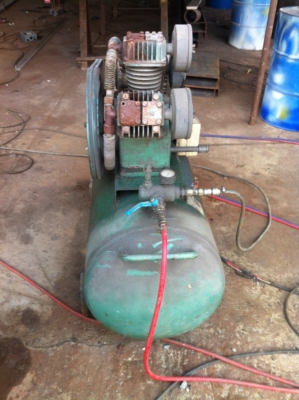 เครื่องปั๊มลม ถังขนาด260ลิตร มอเตอร์5แรงม้า ปั๊ม3สูบ เครื่องปั๊มลม ถังขนาด260ลิตร มอเตอร์5แรงม้า ปั๊ม3สูบ
