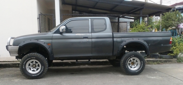 ขายแม็กพร้อมยาง BF.31-10.5-15 ครบชุด 4 วง ไม่รั่ว ไม่ปะ ไม่บวม