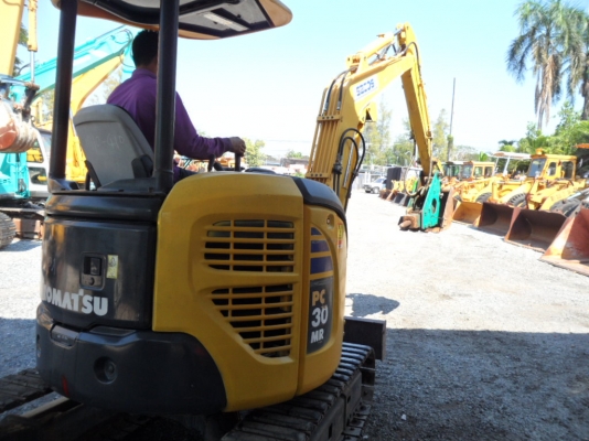 PC30MR มีหัวเจาะพร้อมบุ้งกี๋ ราคา695,000฿ ครับดูแล้วสนใจ ☎ 081-989-1989 + ID LINE : rangrayong หรั่งครับ