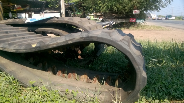 ขายแทรคยาง ญีปุ่น 1 คู่