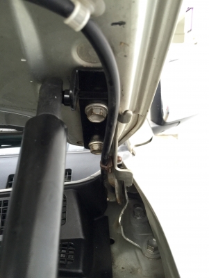 ขายโช๊คฝากระโปรงรถ TOYOTA รุ่น VIGO &amp; FORTUNER ปี14