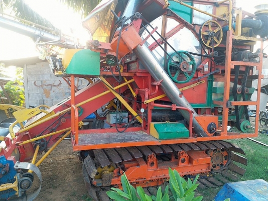 ขายรถเกี่ยวข้าวช้างน้อยเครื่อง165ช่วงล่าง8พร้อมสาลี่ลาก พร้อมใช้งาน ขายรถเกี่ยวข้าวช้างน้อยเครื่อง165ช่วงล่าง8พร้อมสาลี่ลาก พร้อมใช้งาน