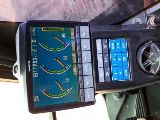 ขาย130-8รถสวยมือเดียวป้ายแดงพร้อมทำงาน ขาย130-8รถสวยมือเดียวป้ายแดงพร้อมทำงาน