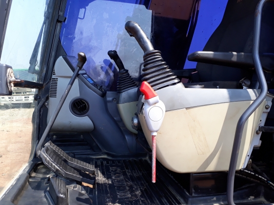 ขาย130-8รถสวยมือเดียวป้ายแดงพร้อมทำงาน ขาย130-8รถสวยมือเดียวป้ายแดงพร้อมทำงาน