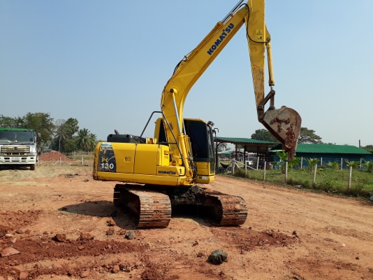 ขาย130-8รถสวยมือเดียวป้ายแดงพร้อมทำงาน ขาย130-8รถสวยมือเดียวป้ายแดงพร้อมทำงาน