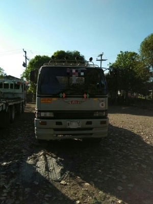ขายหัวลาก HINO 245 แรง ปี 36 รถสวนๆใช้งานทุกวัน เจ้าของขายเอง ราคา 570,000 บาท ขายหัวลาก HINO 245 แรง ปี 36 รถสวนๆใช้งานทุกวัน เจ้าของขายเอง ราคา 570,000 บาท