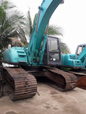 ขายจ้า .KOBELCO SK200-3  มาร์คไฟว์  ซุปเปอร์  เก่านอกแท้  มีลายแย๊ก  แทรค 80  เดิมๆๆ  เครื่องปั๊มดี  พร้อมใช้  โทร  089-3818694  ดวงนภา