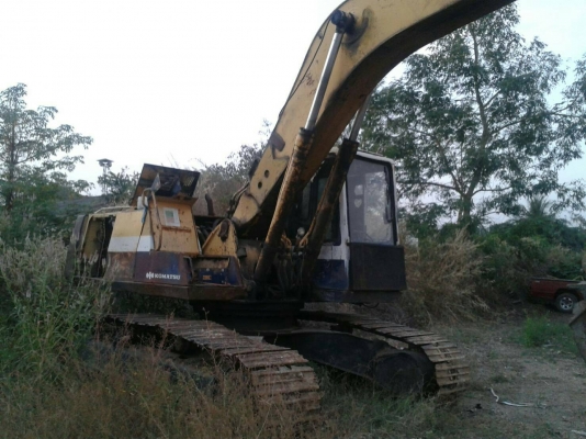 ขาย  PC 200 รุ่น 5  ไฟฟ้าใช้ได้ทุกตัว  รถตามภาพ พร้อมใช้งาน ราคา  480,000  บาท