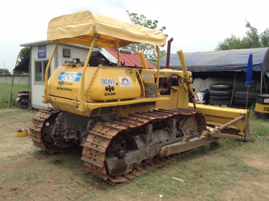 รับสมัครพนักงานขับรถแทรกเตอร์(D4,D5)สามารถออกนอกพื้นที่ได้15,000-18,000 ไม่รวมot