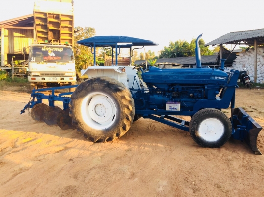 รถไถฟอร์ด 6610