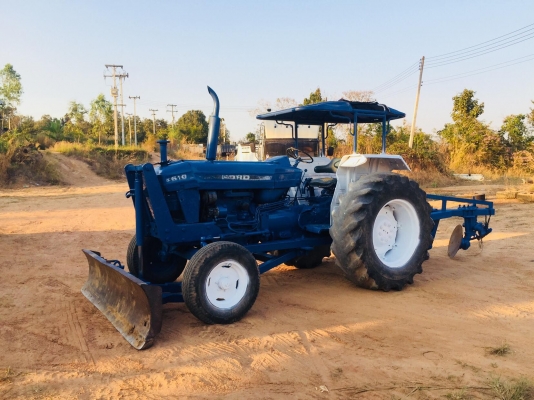 รถไถฟอร์ด 6610